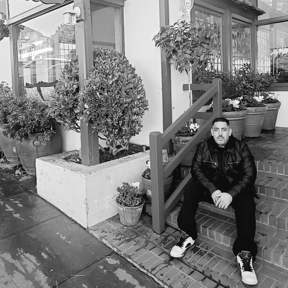 Meet your Posher, Jordan - Picture 2 of 3